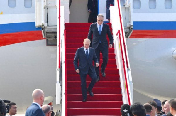 问道管理 刚踏上访华专机，俄后方被炸成火海？处处被动的普京还有一张底牌